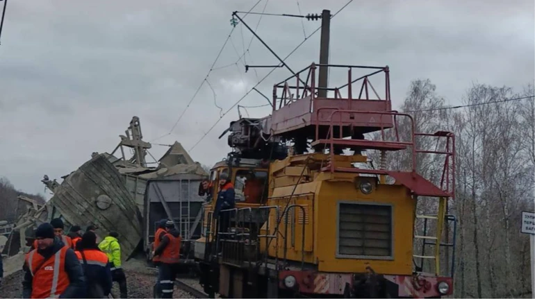 Пасажирські поїзди третій день не курсують через Коростень через російську атаку