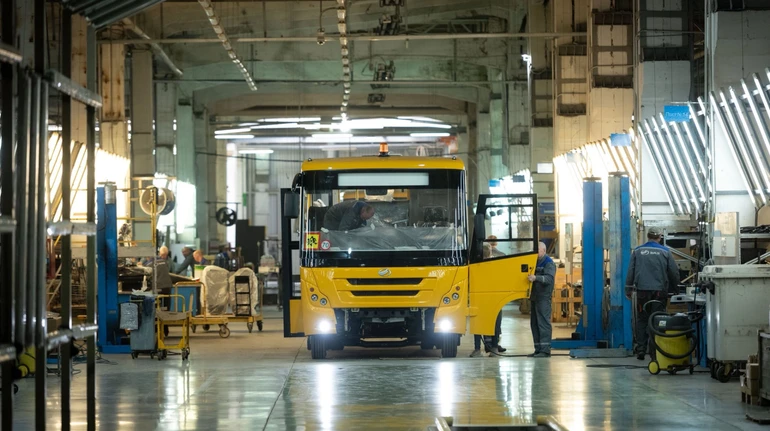 Производство школьных автобусов в Украине выросло на 47%