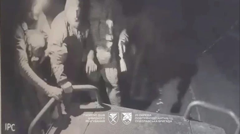 НРК із пораненим витримав удар FPV, після ворожої атаки бійця успішно евакуювали