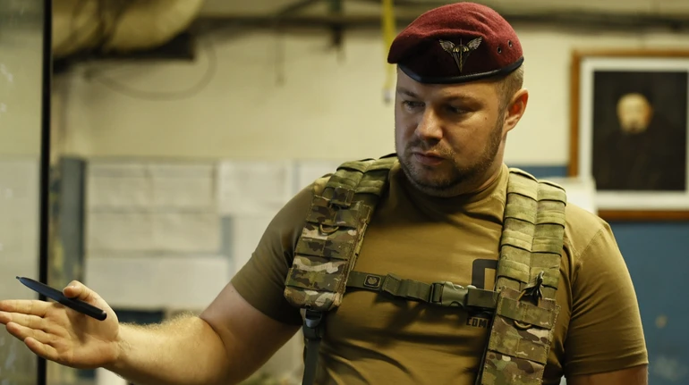 Колишні ув’язнені та іноземці вже не воюють у ДШВ – Апостол