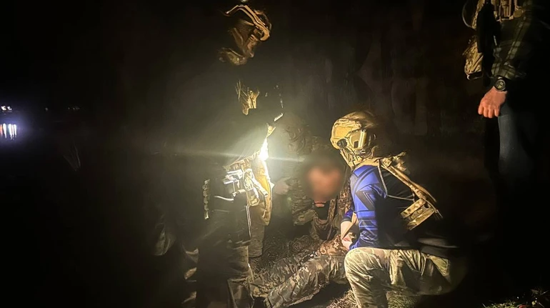 У Рівному чоловік погрожував підірвати гранати, його затримали після 3-годинних перемовин