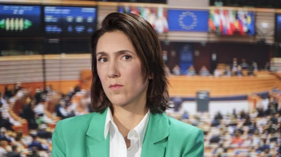 Головна лібералка Європарламенту просить покарати Угорщину за миротворчість