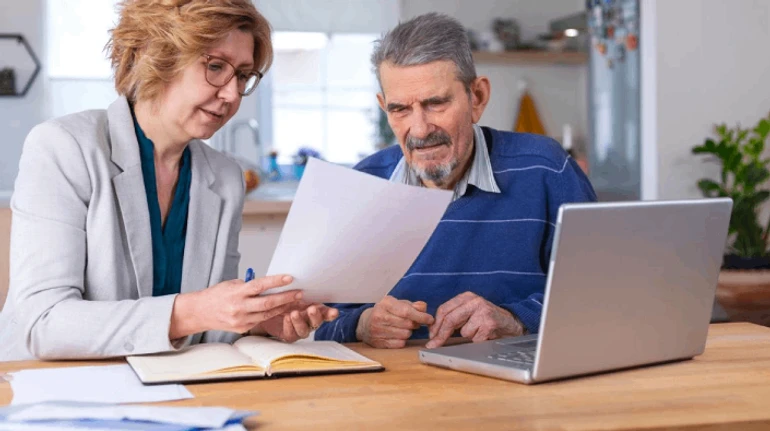 Успіх в 19 і 85. Як студенти та пенсіонери-мільйонери заробляють на державі