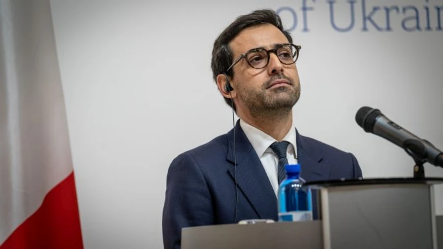 Франція налаштована допомагати Україні виготовляти зброю – глава МЗС