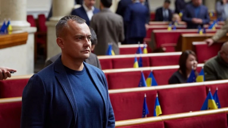 Вояж на Мальдіви: на нардепа Арістова завели справу та провели обшуки