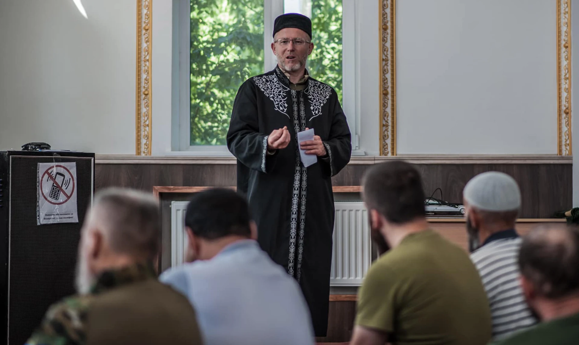 Бахмут, очі поранених та переможці. Як муфтій Саїд Ісмагілов з автоматом та Кораном пішов рятувати Україну