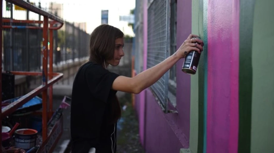 На військкоматі в РФ з'явився нецензурний напис проти мобілізації