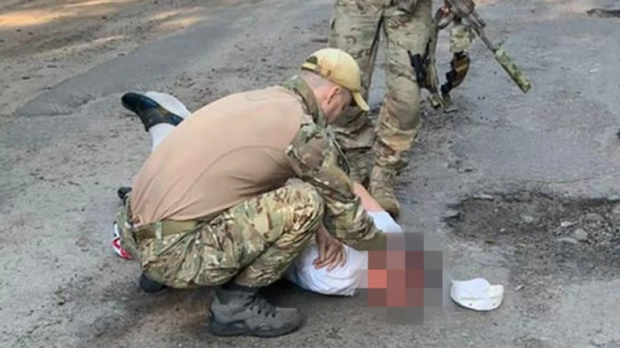Розвідував прикордонні укріплення на Сумщині від початку війни - затримано агента РФ