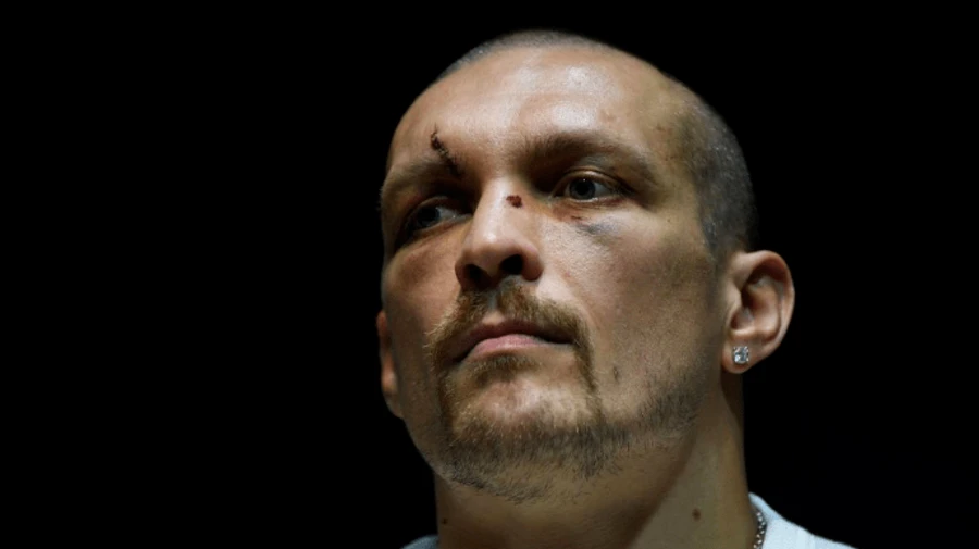 В Крыму лишили всех званий и наград Усика и Кравчука