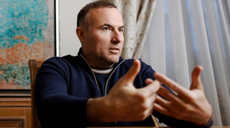 Судний день: як Фукс продає нароздріб бізнес, створений оптом за часів Порошенка