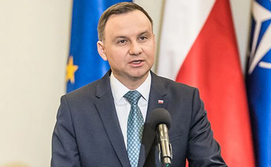 У Польщі пропонують продовжити президентський термін Дуди, щоб не проводити вибори