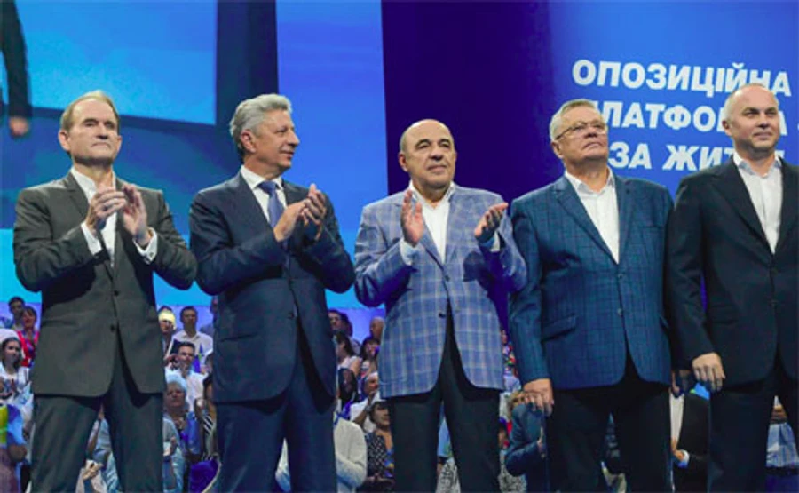 Нардепы от ОПЗЖ оспаривают снятие неприкосновенности в КС