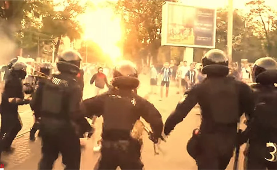 Поліцейських досі не можна ідентифікувати по номеру на шоломах – ЗМІ