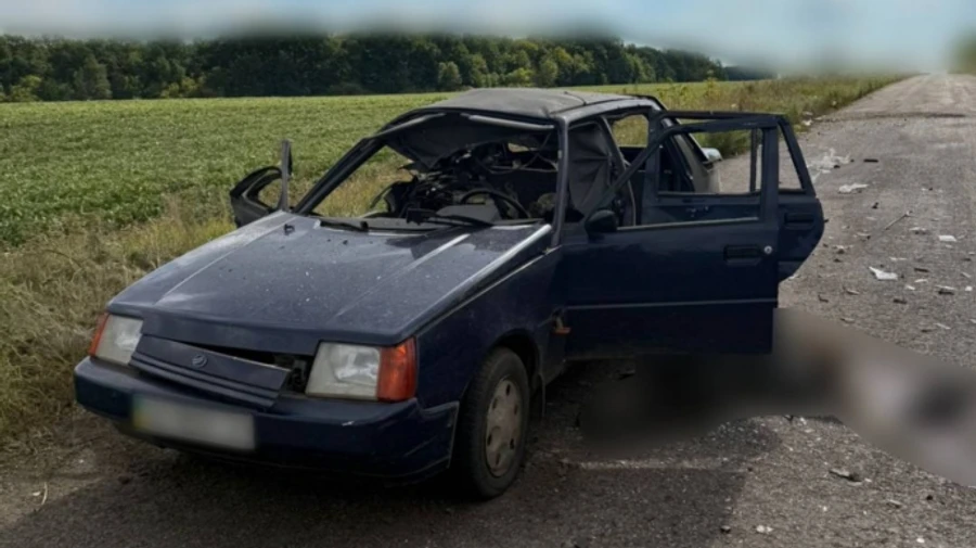 Российский FPV-дрон ударил в гражданское авто и убил мужчину и женщину в Харьковской области