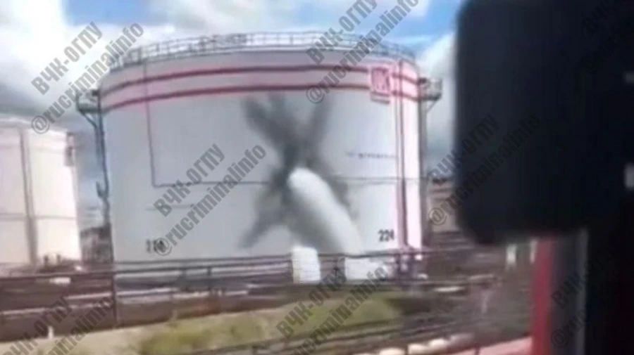 Drones reportedly hit oil refinery in Russia's Komi, over 2,000 km from Ukraine border – video