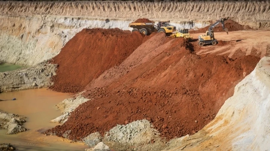  US delegation visits prospective Ukrainian mining sites as part of minerals deal