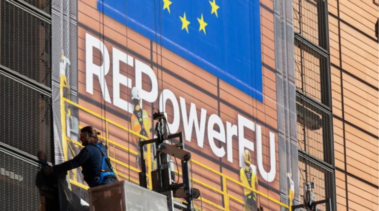 Питання на 27 млрд євро: як ЄС рухається до відмови від російських нафти та газу