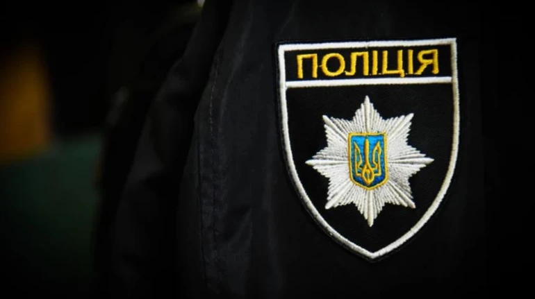 Поліція заявила, що у розподільчому пункті ТЦК Києва чоловік впав і помер: розпочато провадження