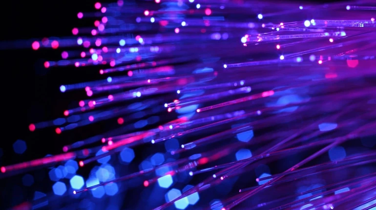 Чому у світі закінчується оптоволокно і до чого тут штучний інтелект