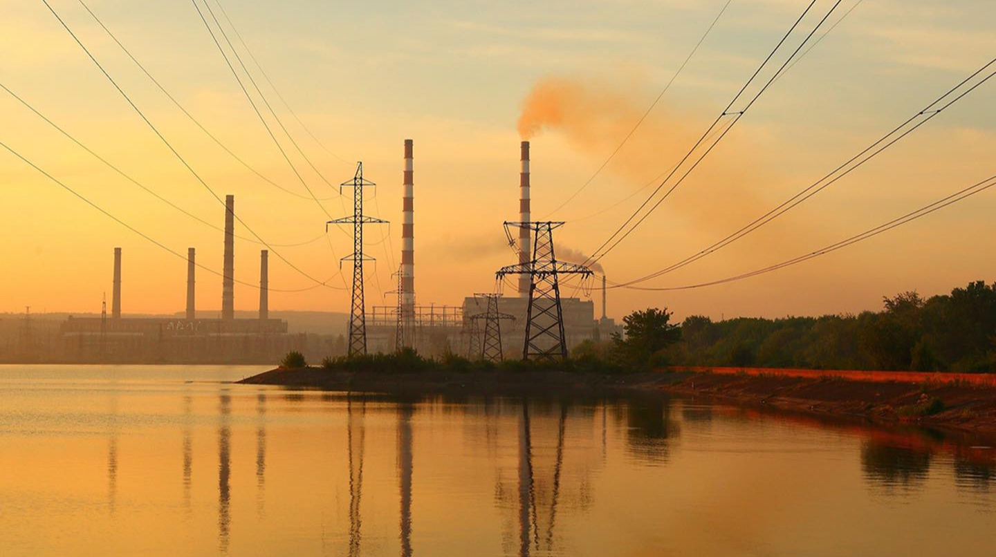 Sloviansk thermal power plant halts operations after Russian attacks