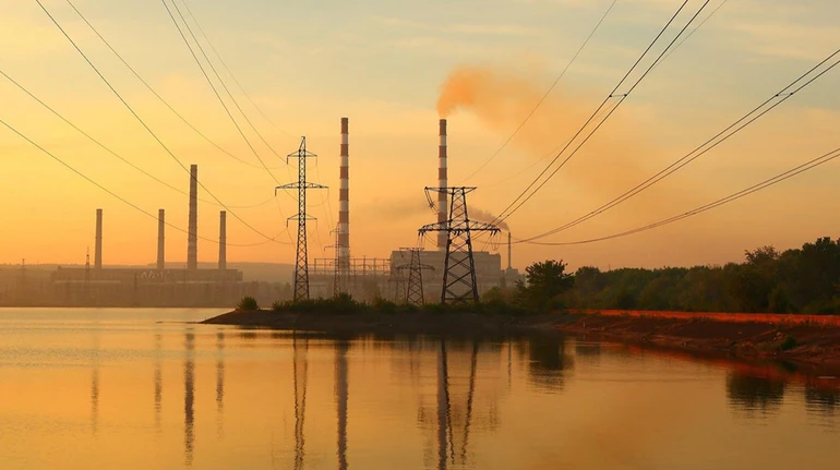 Sloviansk thermal power plant halts operations after Russian attacks