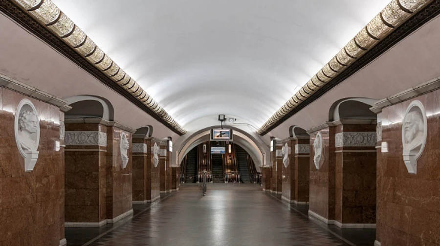 Стус замість Пушкіна: кого кияни хочуть бачити на станції метро Університет