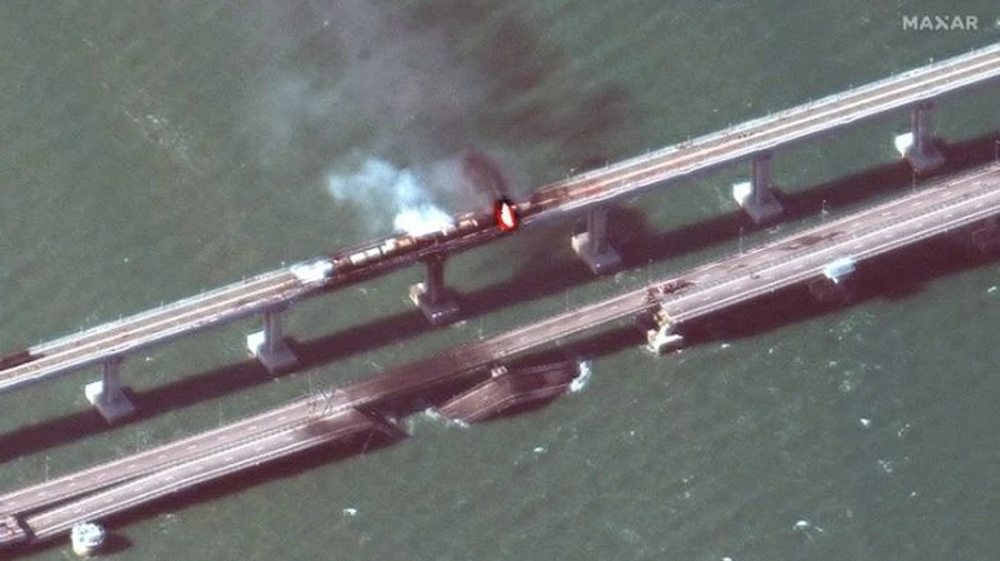  Satellite images of damaged Crimean Bridge released 