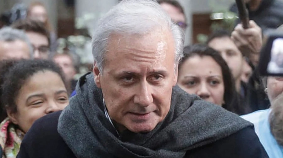 Во Франции осужденный за изнасилование мэр руководит городом из тюрьмы