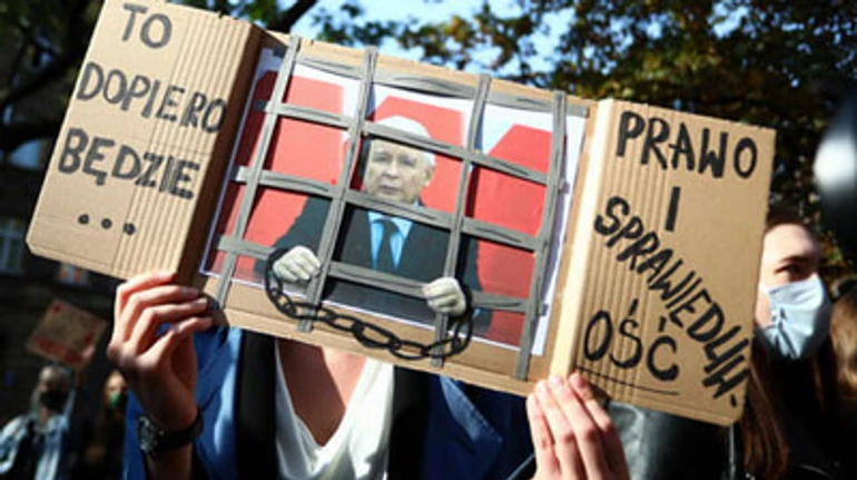Власть под напряжением: как протесты в Польше поставили коалицию на грань распада