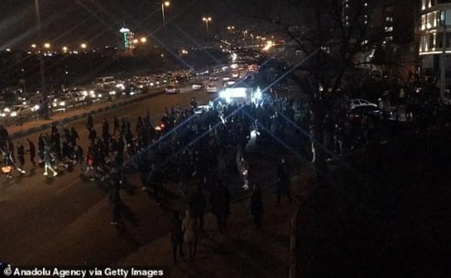 В Иране разгоняют протесты, которые начались из-за сбивания самолета МАУ