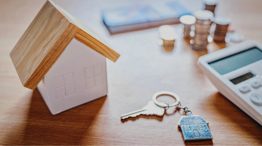 Russians hand over 1,600 apartment buildings in Kherson Oblast to management company