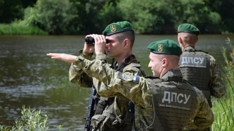 ДПСУ: Вже більше 40 українців загинули, штурмуючи гори чи ріки для незаконного виїзду