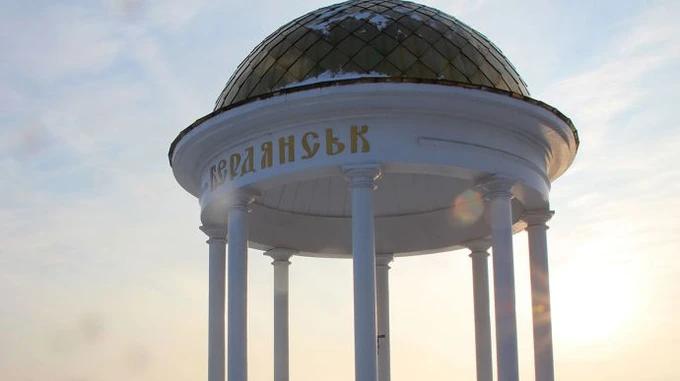 Для виїзду з Бердянська окупанти запроваджують перепустки – ЦНС
