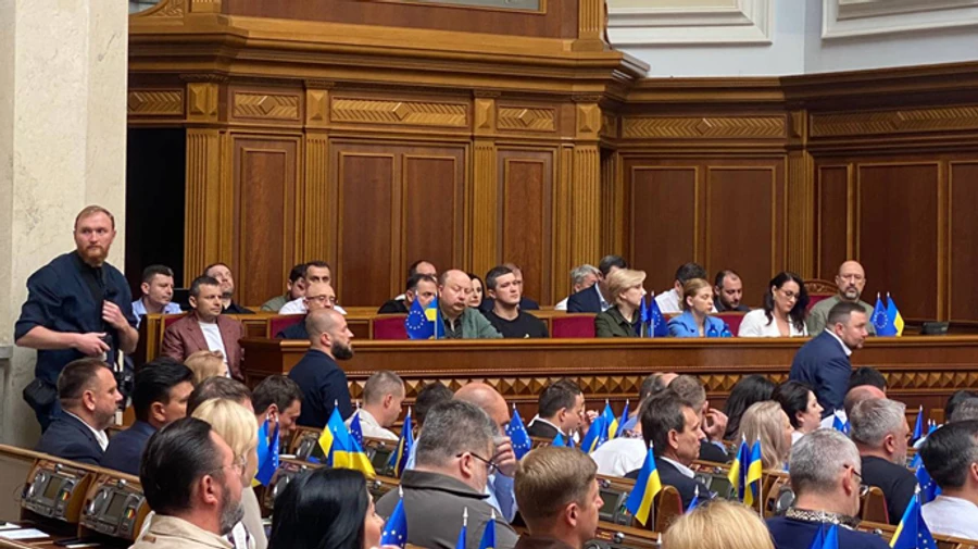 Військовополоненим, які йдуть на обмін, скасовуватимуть покарання – ВР внесла зміни в ККУ і КПК