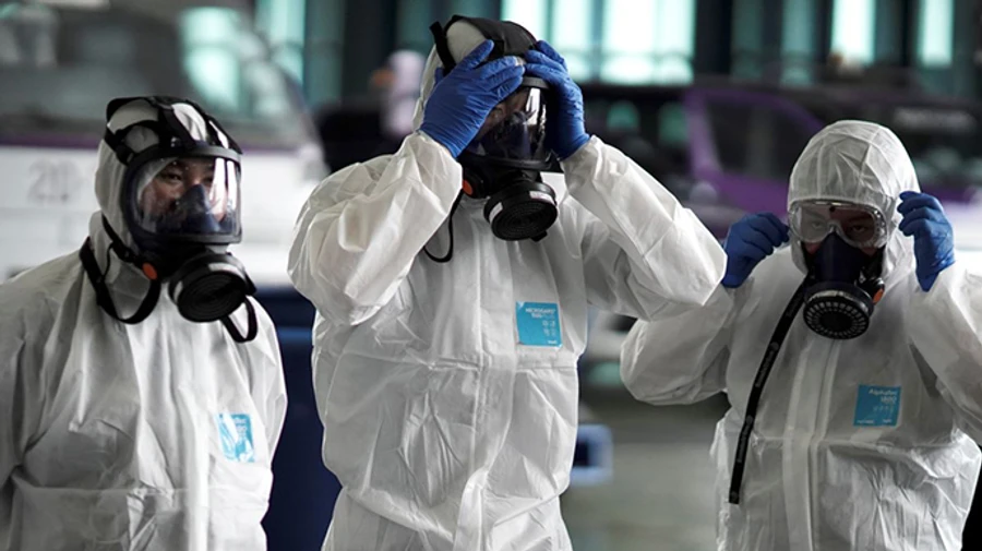 В Литве заявили, что отправили в Украину защитные костюмы