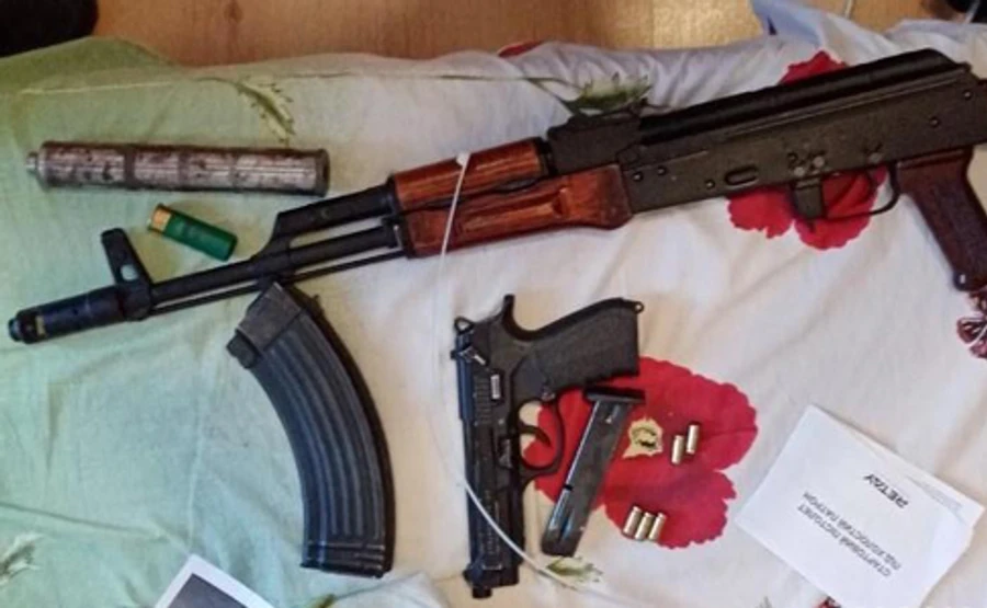 У Білій Церкві затримують членів ОЗУ, проводять десятки обшуків - поліція