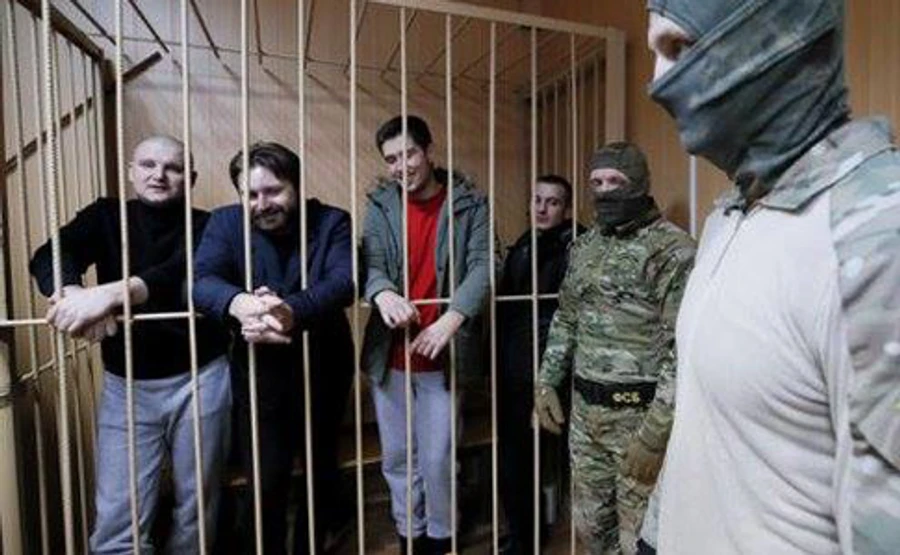 20 українським морякам у Росії продовжили арешт