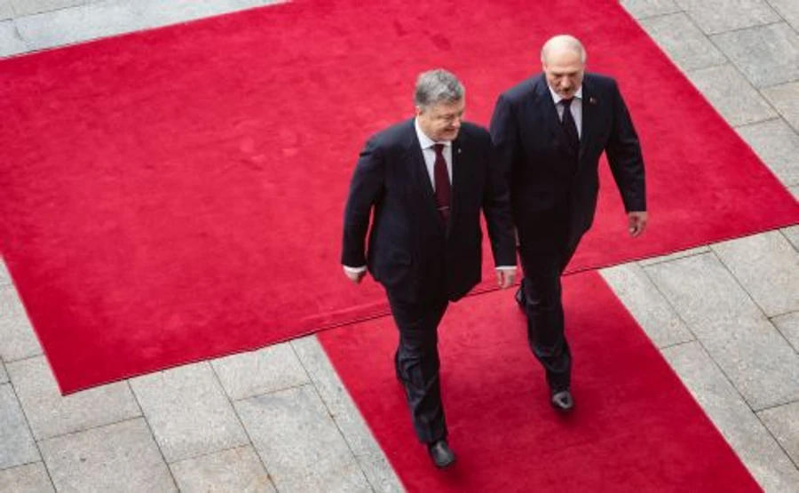 Журналистам не дали возможности задать вопрос Лукашенко и Порошенко