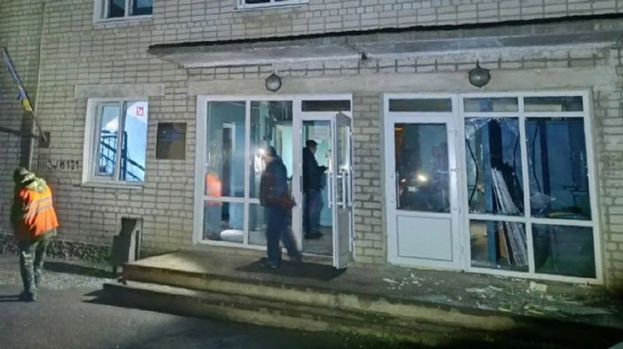 Russian attack on Chornomorsk: 4 injured, hospital, grain storage facilities and lorries damaged – photos