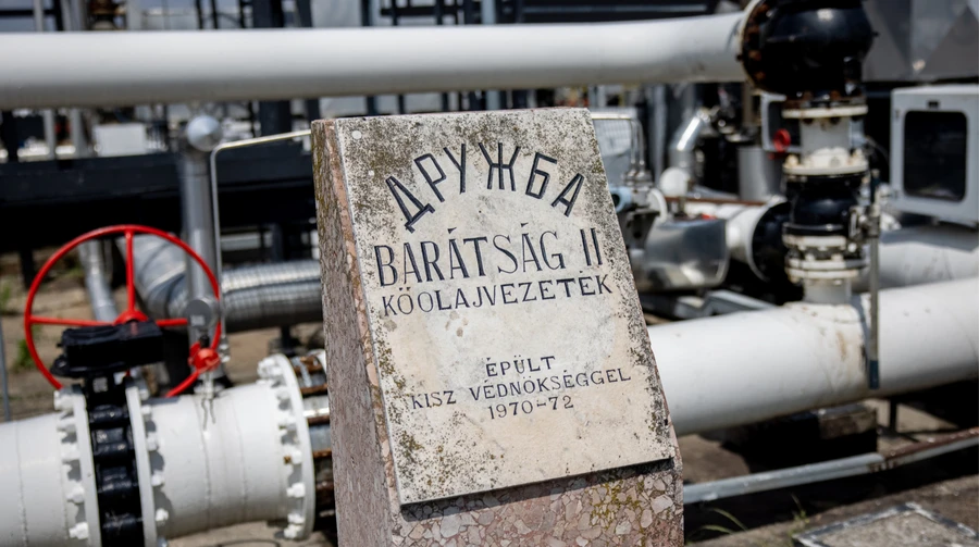 Ukraine presents Druzhba oil pipeline repair plan to EU representative