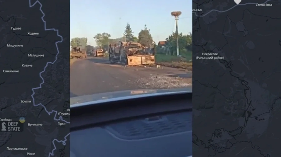 Россиянин в Курской области снял на камеру разбитую колонну РФ с мертвыми солдатами