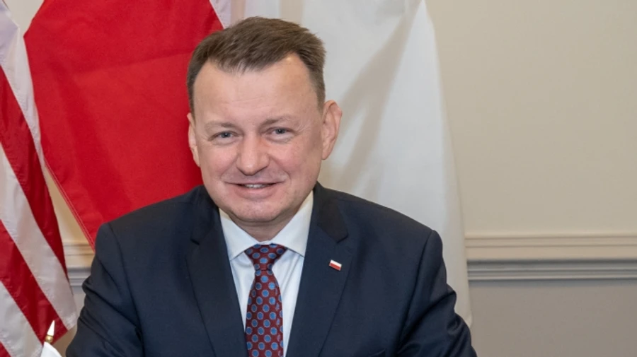 У Польщі розслідують, чи міг ексміністр оборони розкрити секретну інформацію