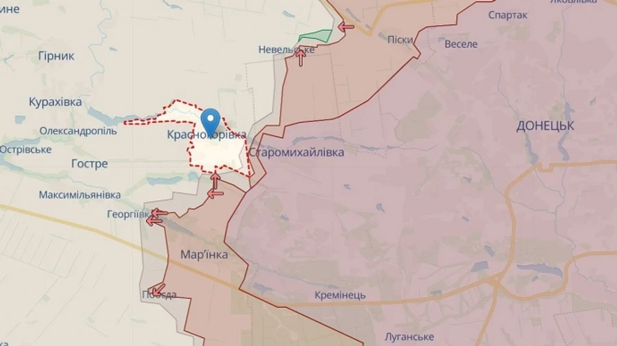 Росіяни обстріляли житловий квартал Красногорівки: 3 поранених