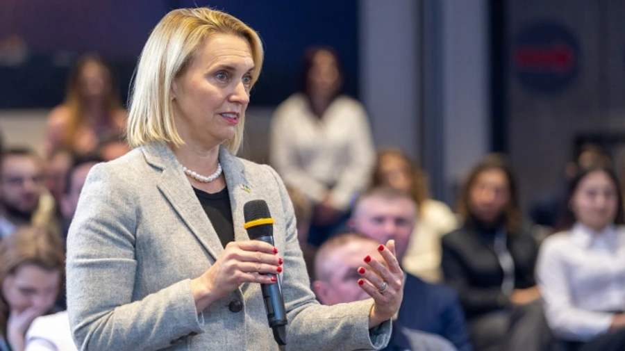 Посол США повідомила про першу всесвітню зустріч радників щодо формули миру у Києві