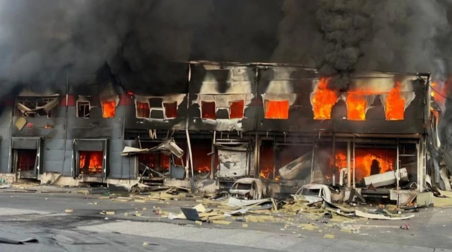 Russians destroy postal logistics hub in Kryvyi Rih – photos