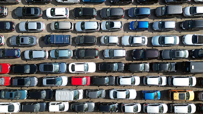 UK Minister calls on London Mayor to send cars to be scrapped to Ukraine