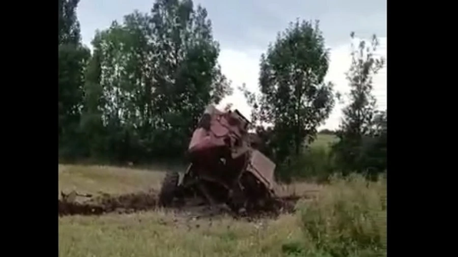 Ворожі обстріли Сумщини: на міні підірвався комбайнер
