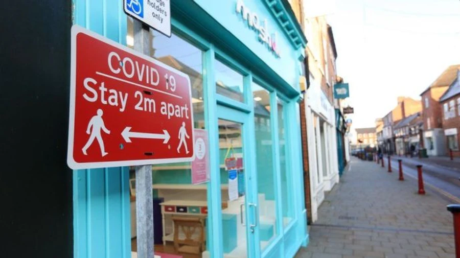 В Англії вводять новий локдаун через новий штам коронавірусу