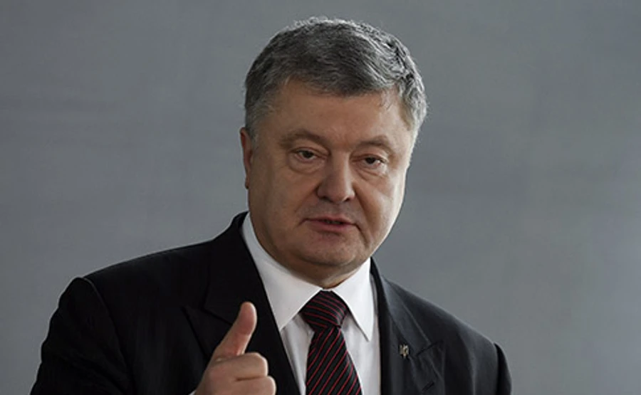 Порошенко ждет от Польши пересмотра положения об украинских националистах