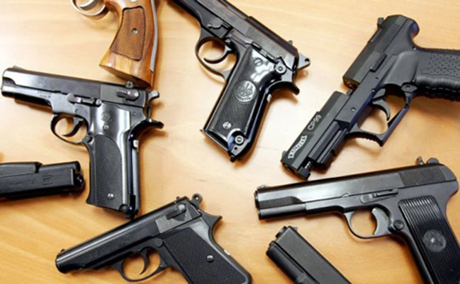 Журналисты посчитали, у кого из нардепов больше оружия